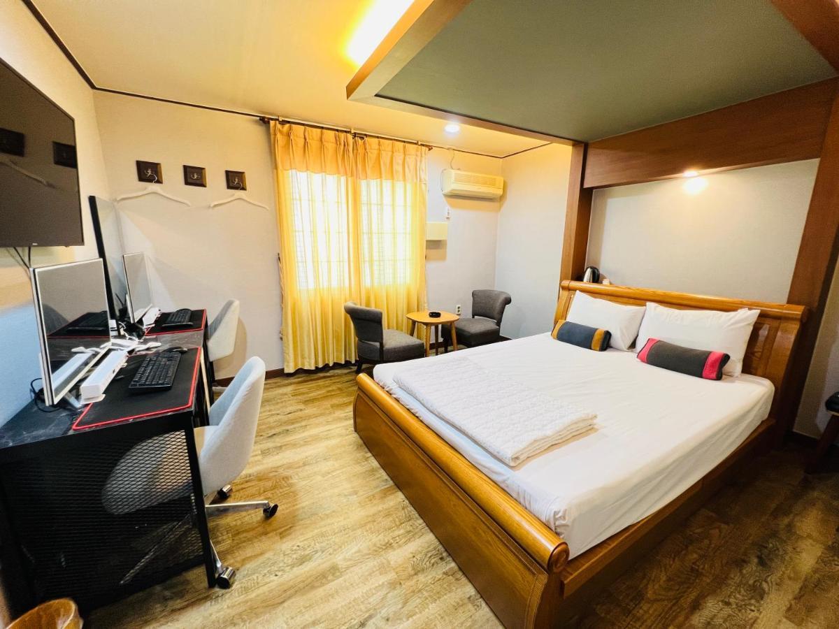 Sweet Hotel Чеджудо Экстерьер фото