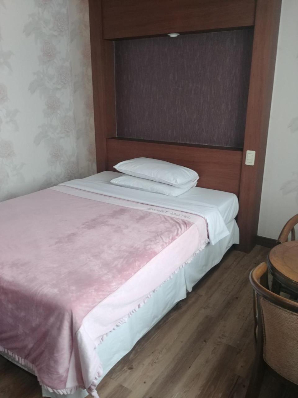 Sweet Hotel Чеджудо Экстерьер фото